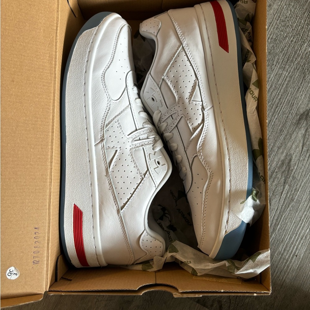 UA Court 96 Men’s white and blue sneakers